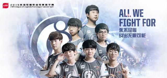 与之相对 与之相对