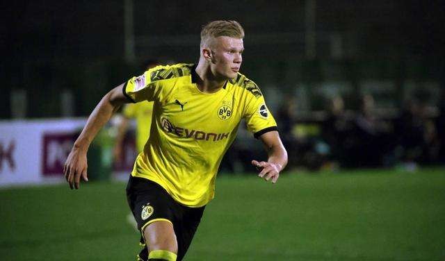 LetMe 说： Invictus Gaming 不能输给 Royal Never Give Up 。如果他们输掉比赛，他们就只能回家自爆！