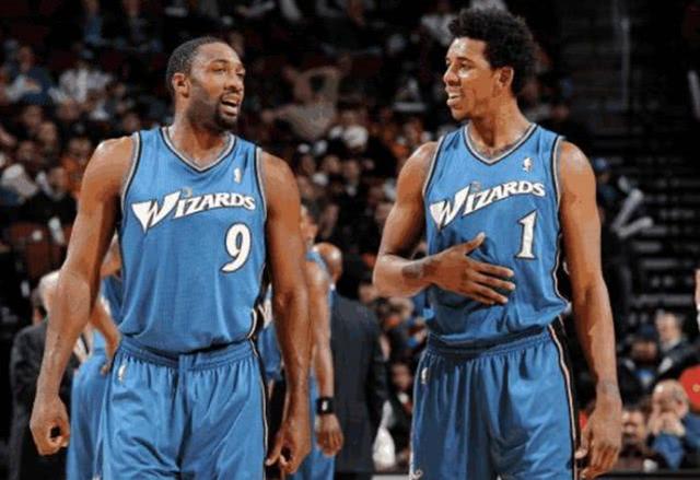 邮报：曼联等队关注赫塔小将艾希霍恩，他被拿来与克罗斯比较